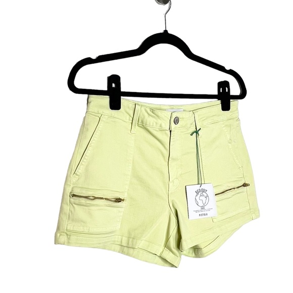 Pistola Hannah Cargo Shorts in Limeade Yellow Size 28 - Picture 4 of 7
